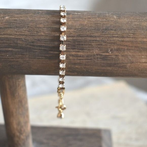 Vintage Rhinestone Gold Plated Tennis Bracelet ~7.5" - Picture 4 of 4